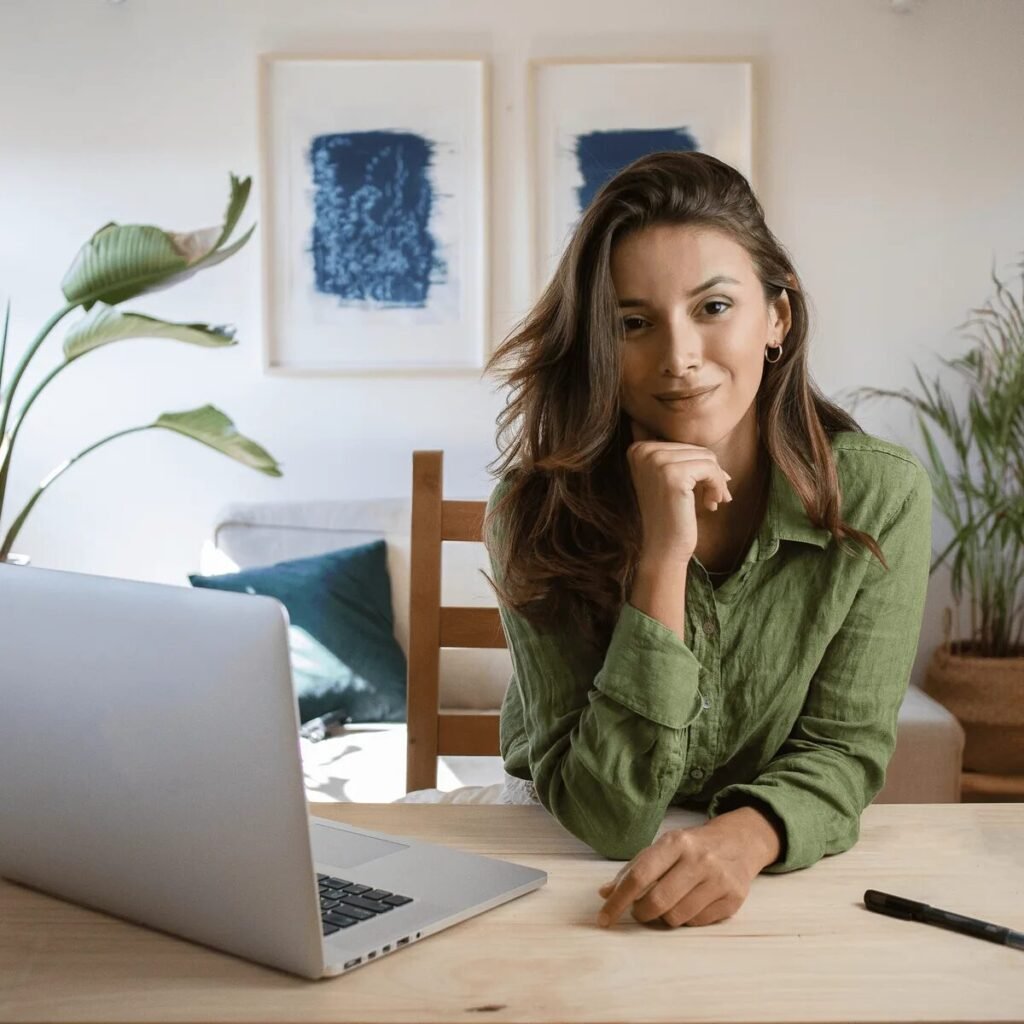 Portrait de Solène, notre experte en solutions durable.